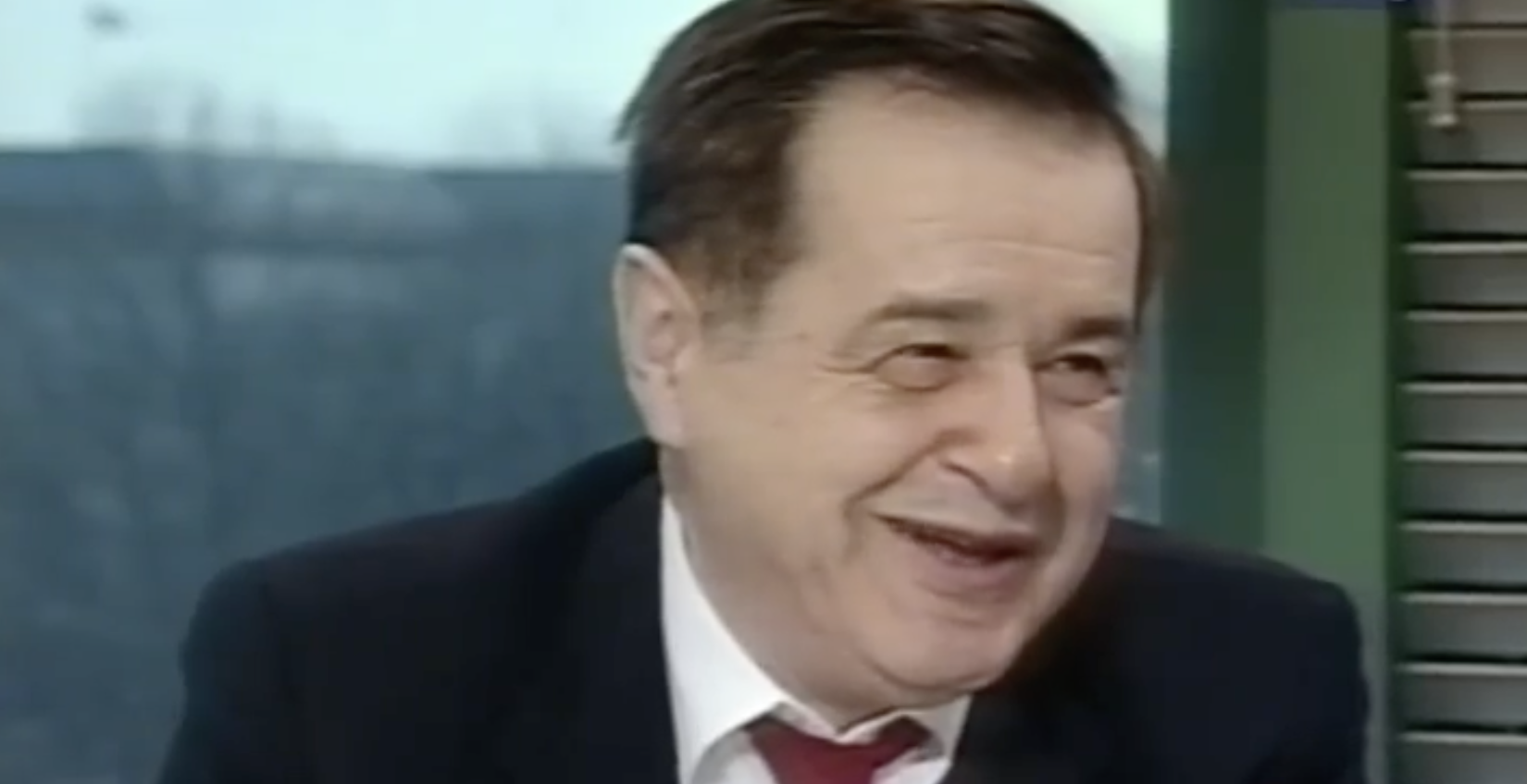 A Cold War Journalist – Who Was Falsely Labeled a KGB Asset After Scooping Rest of Media and CIA – Dies at 87